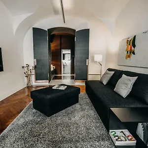 Mart's Choice Apartment
