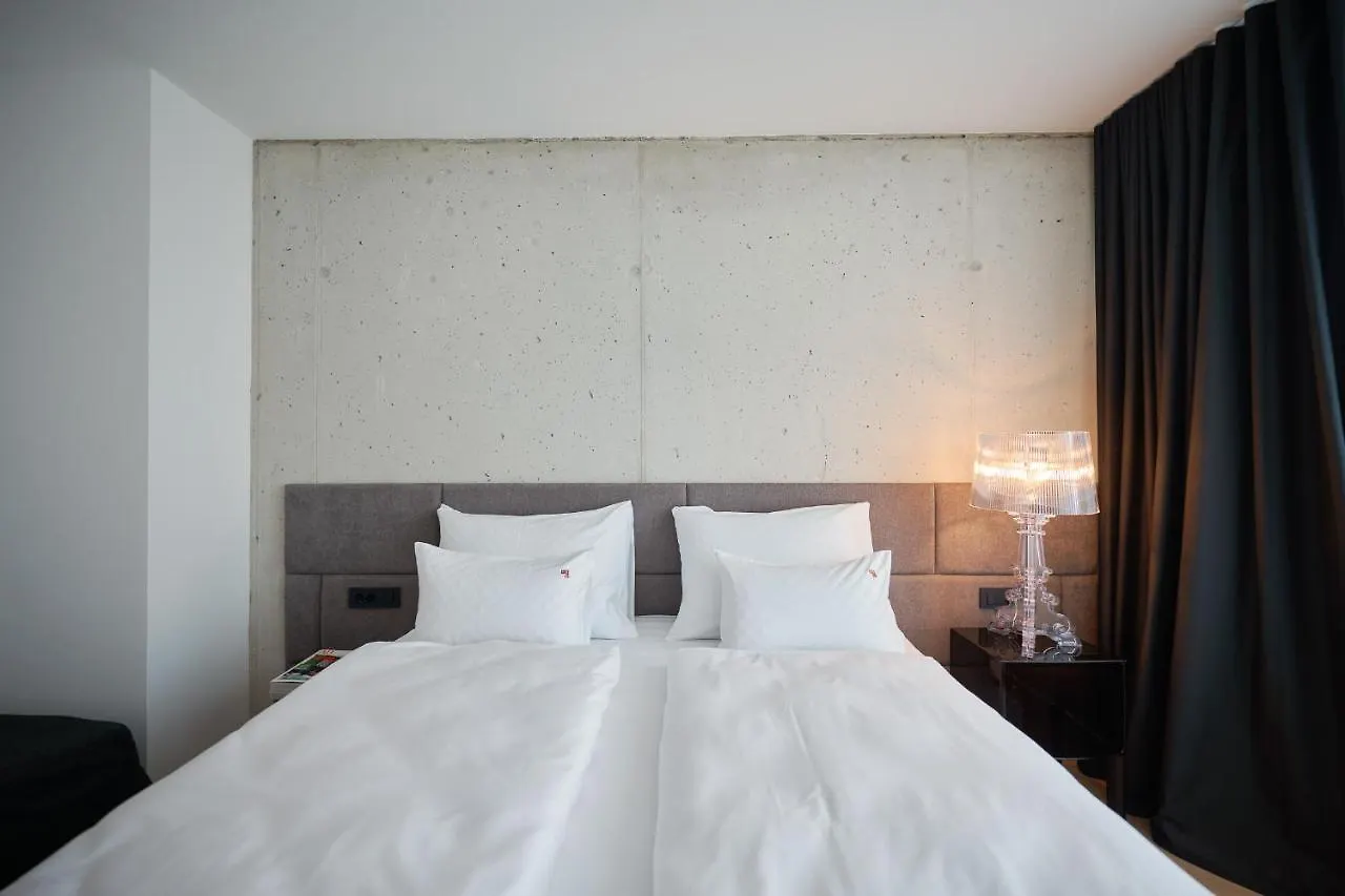 Hotel apartamentowy Neu Residences Smart Stay Lublana